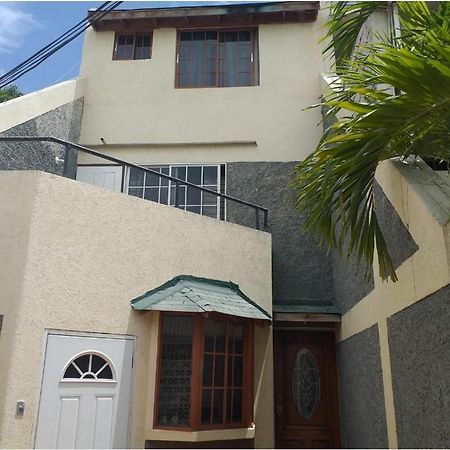 Pearl Of The City New Kingston Exterior photo